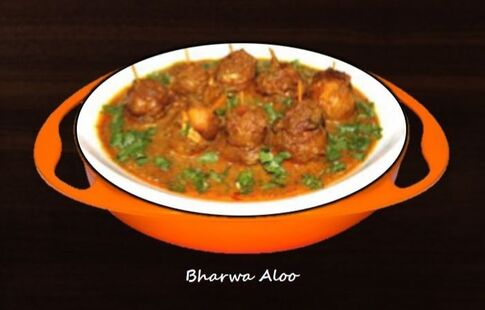 Bharwa Aloo / Stuffed Potatoes 